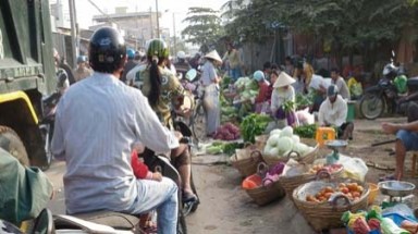  Tiểu thương Bạc Liêu khổ vì chợ tạm 