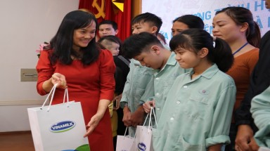  Vinamilk tài trợ 1,4 tỷ đồng để mổ tim cho trẻ em có hoàn cảnh khó khăn