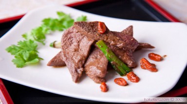  Ăn giúp đẹp... râu