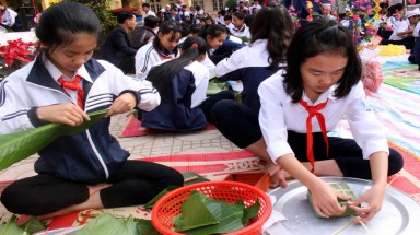 Chương trình “Gói bánh chưng xanh cùng người nghèo ăn Tết” đón Xuân Canh Tý 2020