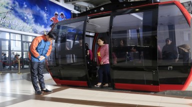  Trao một lời chào, nhận lại lòng tin