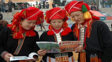 Cấp 19 ấn phẩm báo, tạp chí cho vùng dân tộc thiểu số và miền núi