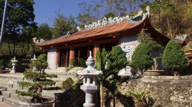    Ai là hung thủ giết hại vua Lê Nhân Tông?