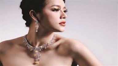    Lý Nhã Kỳ bị bóc mẽ vì "nổ" quá đà