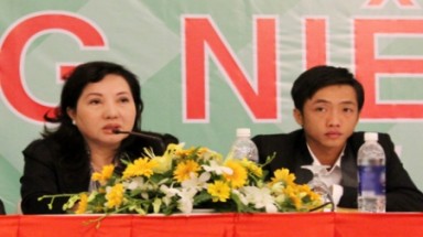     Mẹ Cường 'đô la' thế chấp cổ phiếu vay ngân hàng