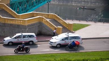    Tài xế taxi Vinasun 'làm bậy' khiến khách hàng 'cạch mặt'