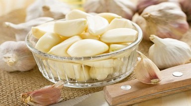  Chữa cảm cúm mùa lạnh với tỏi