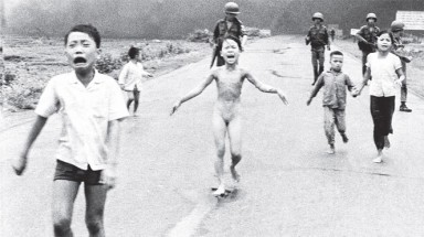  "Em bé Napalm" nhận Giải thưởng Hòa bình Dresden tại Đức