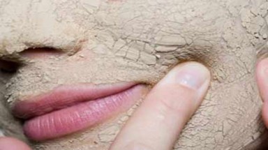  "Sốc": Nữ sinh "khoe"  mỹ phẩm từ nhau thai 