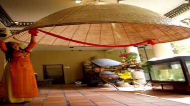  Nón lá bài thơ lớn nhất Việt Nam