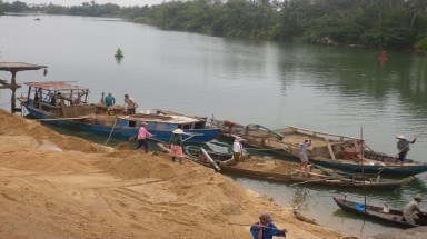   Rút ruột tài nguyên