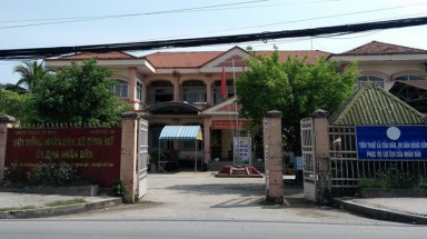  Kiện chủ tịch xã vì bị phê xấu vào phiếu góp ý