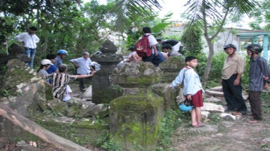  Quảng Nam:Dân phẫn nộ vì hành vi đào trộm mộ cổ 