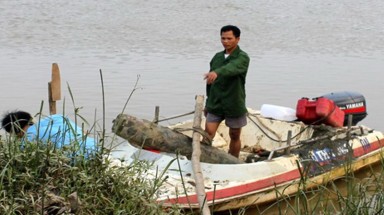 Thanh Hóa: Phát hiện quả bom nặng 250kg dưới chân cầu