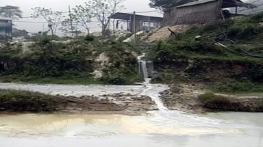 Yên Bái: Hồ Thác Bà trước nguy cơ ô nhiễm vì rác thải 