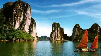  Nhiều du khách bỏ về vì phí tham quan vịnh Hạ Long tăng cao