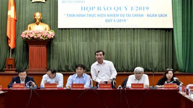 Bình quân mỗi ngày, Chính phủ trả nợ 1.101 tỉ đồng