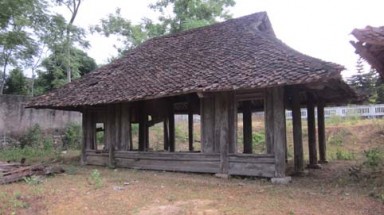   Ngôi Đình cổ bị lãng quên