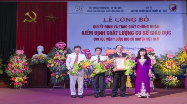  Học viện Y Dược học cổ truyền Việt Nam: Công bố quyết định và trao giấy chứng nhận kiểm định chất lượng cơ sở giáo dục