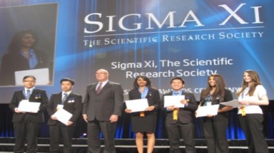  Vinh danh thí sinh gốc Việt tại ISEF 2012