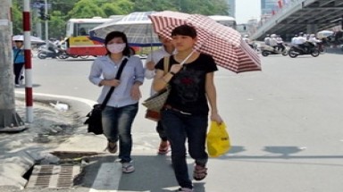  Nắng nóng lên mức 36 độ tại Miền Bắc