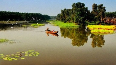  Ngày 8 tháng 5: Bắc Bộ và Trung Bộ oi bức, Nam Bộ có mưa dông cục bộ 