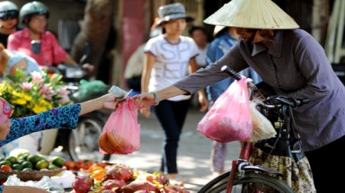   Hạn chế sử dụng túi ni lông: Giảm 1, lợi 10 