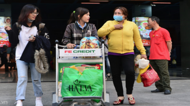  Khách hàng khắp nơi tố FE Credit quấy rối, đòi nợ kiểu xã hội đen