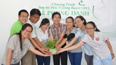  8 Đại sứ môi trường Bayer 2012