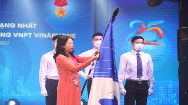  Tổng Công ty Dịch vụ Viễn thông đón nhận Huân chương Lao động hạng Nhất và kỷ niệm 25 năm mạng di động VinaPhone 