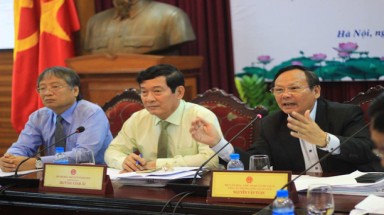  Thứ trưởng ký xong đổ lỗi cho cấp dưới