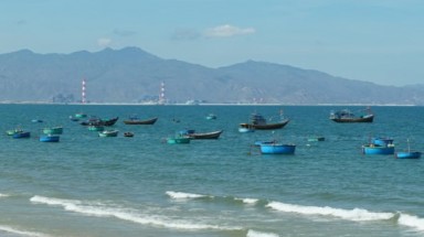  Bộ TN-MT nói gì về việc gần 1 triệu m3 vật liệu đổ xuống biển?