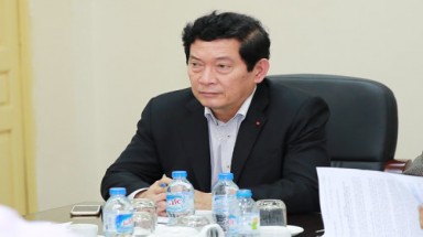  Thứ trưởng Huỳnh Vĩnh Ái xin lỗi ông Huỳnh Tấn Vinh và công luận