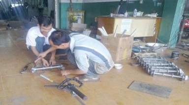  Nông dân với khoa học kỹ thuật: chế tạo máy đào cỏ 