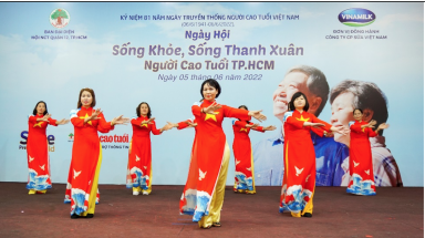 Vinamilk khởi động chuỗi ngày hội "Sống khoẻ, sống thanh xuân" hướng đến người cao tuổi cả nước