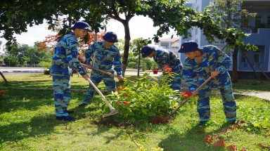  Lữ đoàn 171 Hải quân "Xây dựng đơn vị chính qui, xanh, sạch, đẹp"