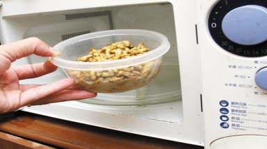   Thực phẩm nấu lò vi sóng có ảnh hướng tới sức khỏe? 