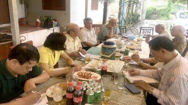 Thống nhất đề cương cuốn sách “Môi trường và phát triển trong bối cảnh biến đổi khí hậu”