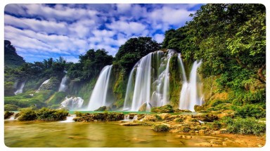  Vẻ đẹp hùng vĩ thác Bản Giốc mùa nước đổ