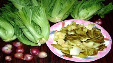  Dưa muối mặn có làm chết giun sán không?
