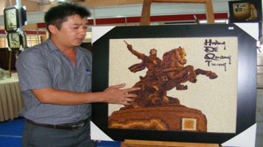 Tôn vinh gạo Việt bằng tranh nghệ thuật
