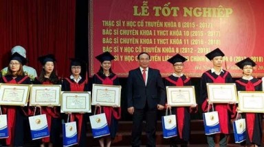 Những dược sỹ đầu tiên tốt nghiệp Học viện Y - Dược học cổ truyền Việt Nam