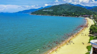  Ngừng thu phí bất hợp lý ở bãi biển Quy Nhơn