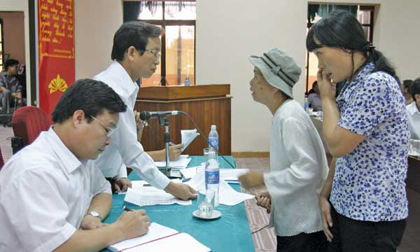   “Phải gần dân, nghe người dân nói…”