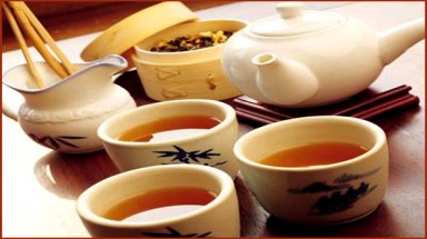   Có nên uống trà thay nước lọc?