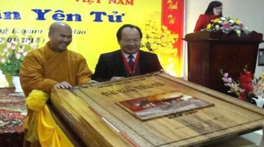  Thơ "nhập đồng” liệu có... sao chép?