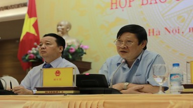   Bộ trưởng Kim Tiến không nói về việc em chồng làm ở VN Pharma