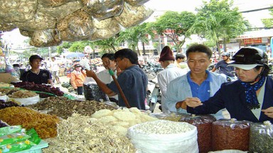  Tràn lan thực phẩm không an toàn