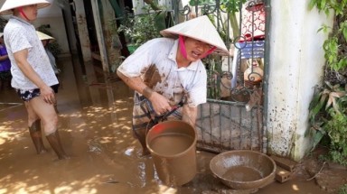 Nhà ngập cả mét bùn, 13 người Thanh Hóa chết, mất tích sau lũ