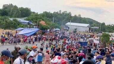  Công an Quảng Ngãi thông tin việc bắt người trong vụ dân chặn QL1A đêm 2/9